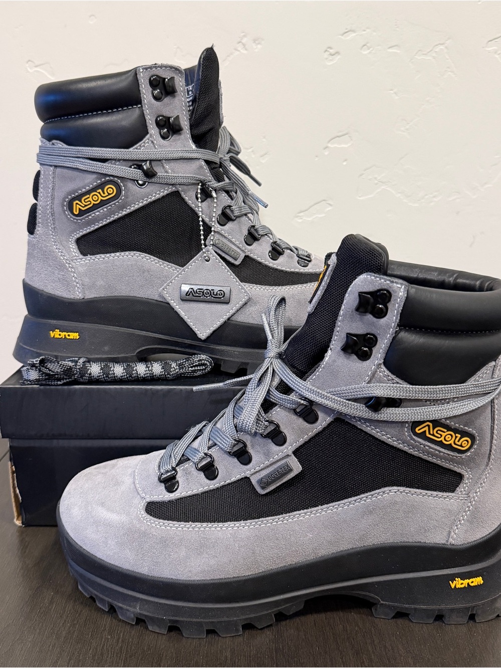 Asolo Swamp GTX Gore-Tex Hiking Boots Mens 10.5 Gray Vibram Waterproof